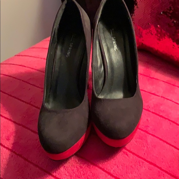 Black and tartan heels - Picture 2 of 4